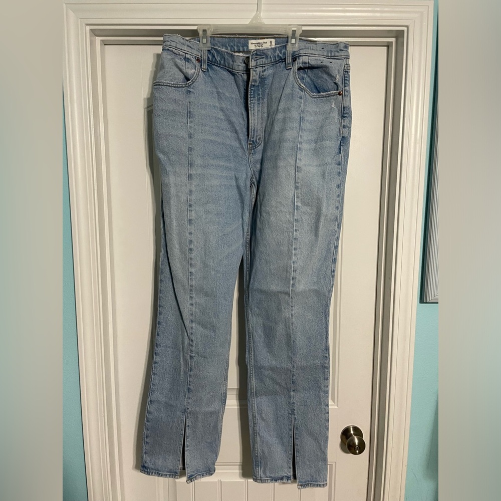 Abercrombie women’s jeans